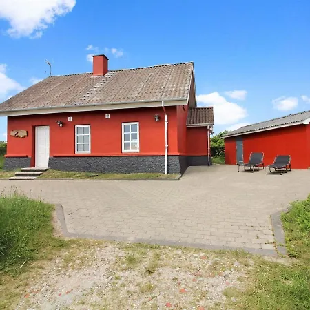 Holiday home Karla - 100m From The Sea In Western Jutland By Interhome